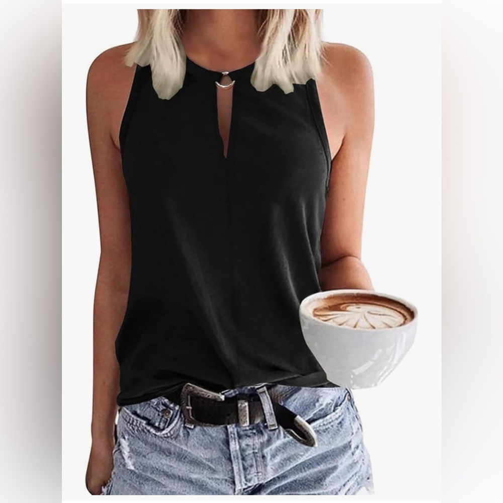 Keyhole V-Neck Tanktop